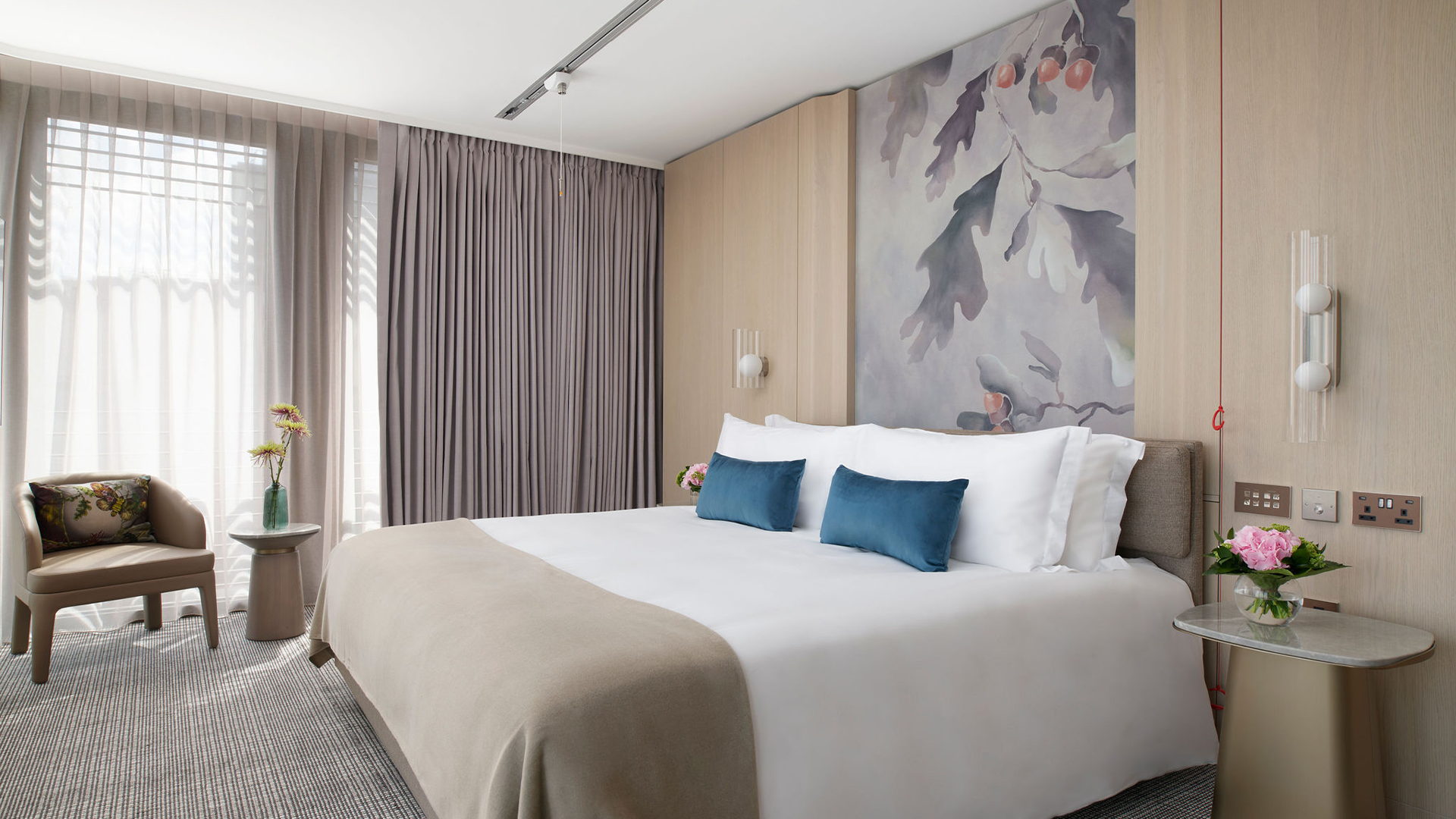 The executive accessible room at Pan Pacific London